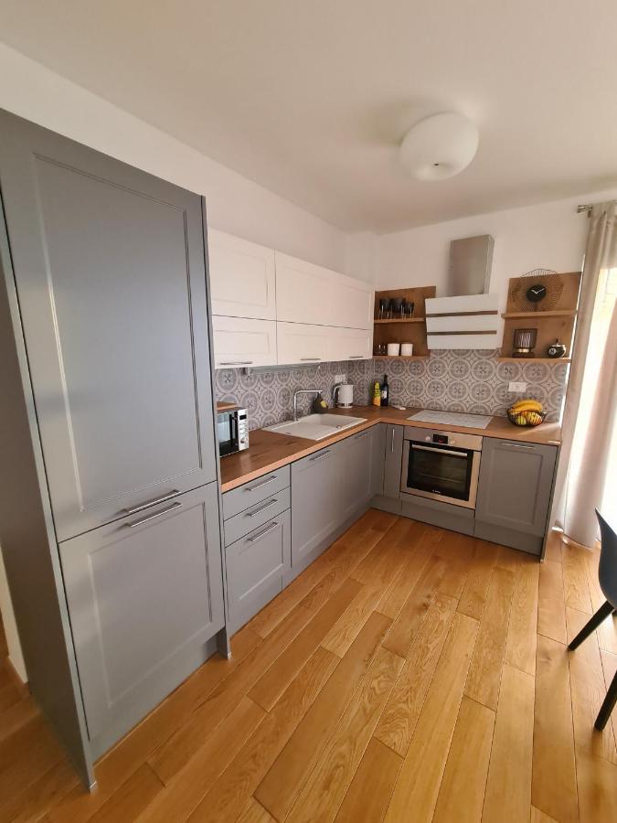 Mariposa Makarska 83M2 New Apartment With Garage Exterior photo